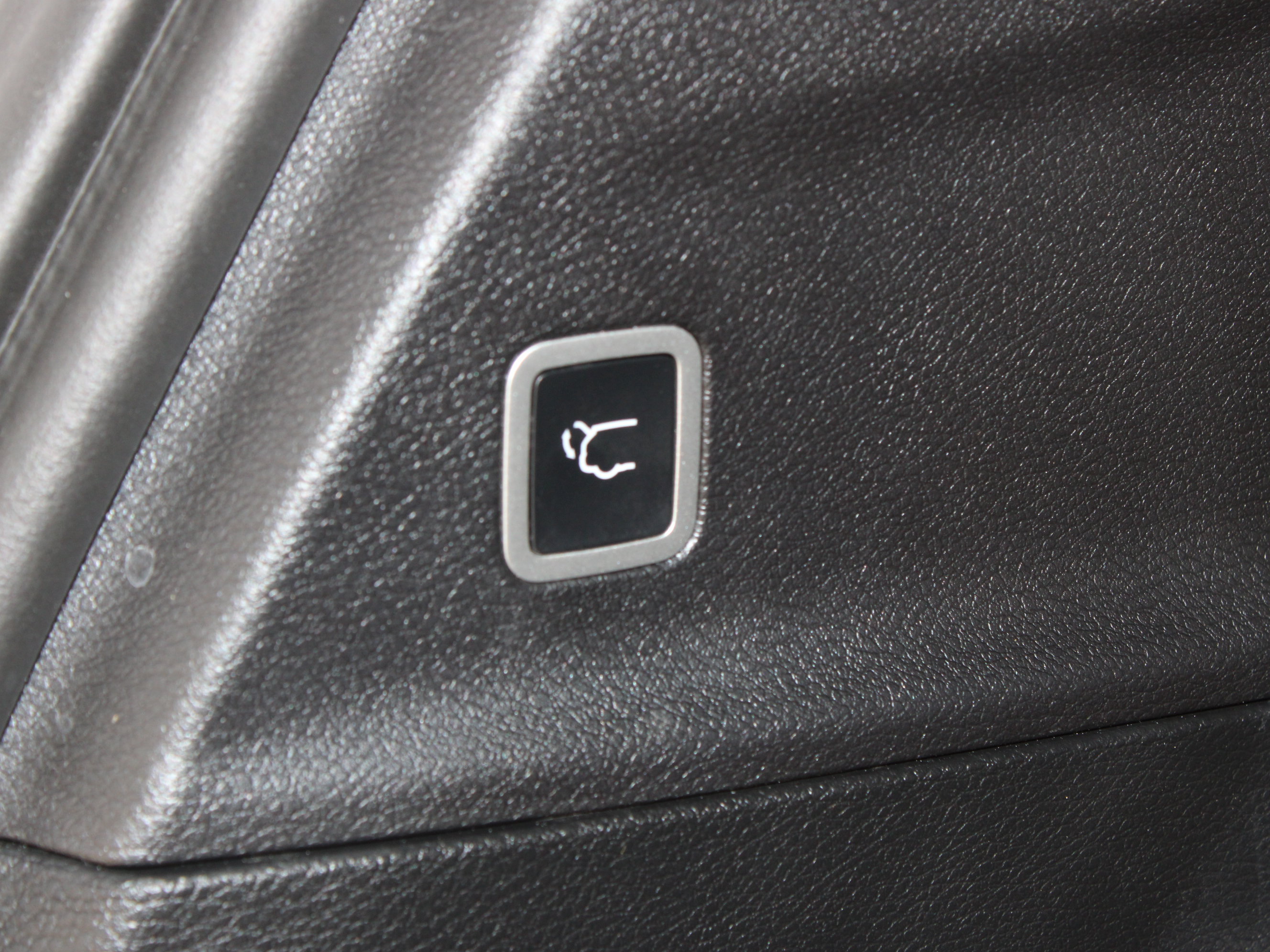 Used 2025 Chrysler Pacifica Select FWD image 17