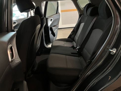 Used 2025 Kia Soul LX w/ LX Technology Package FWD image 24