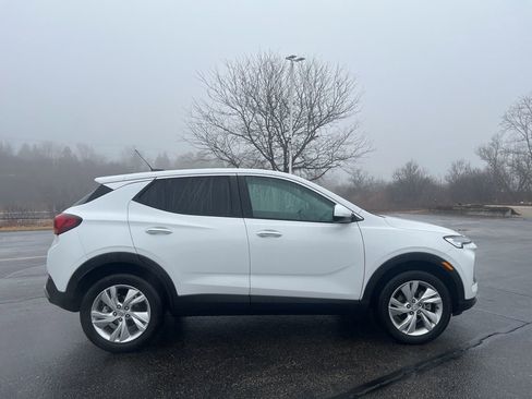 Used 2025 Buick Encore GX Preferred image 3