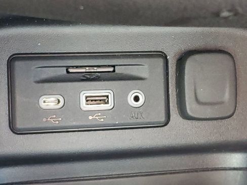 Certified 2023 Chevrolet Equinox RS w/ RS Leather Package image 32