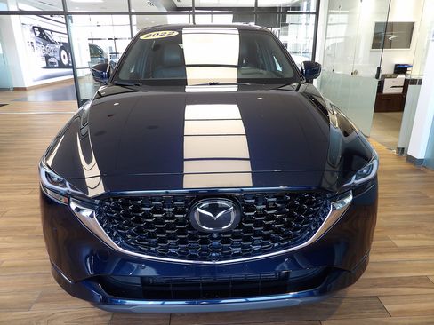 Used 2022 MAZDA CX-5 Signature AWD/4WD image 2