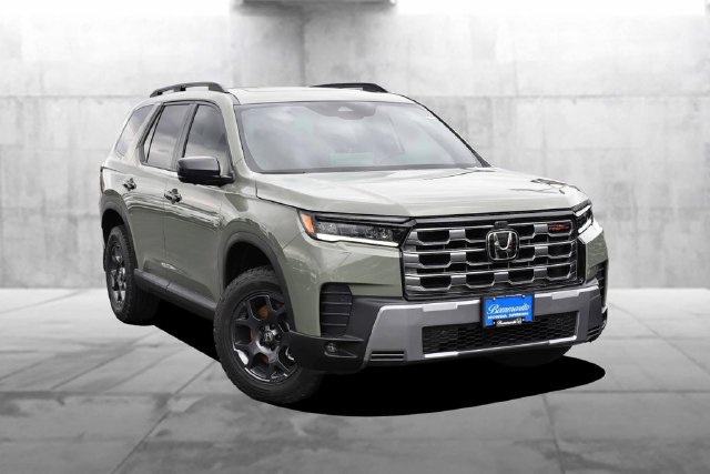 New 2026 Honda Pilot TrailSport image 2