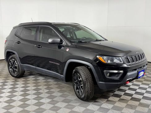 Used 2021 Jeep Compass Trailhawk image 4