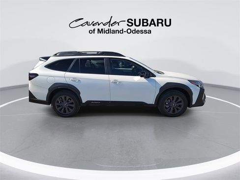 Used 2025 Subaru Outback Onyx Edition image 9