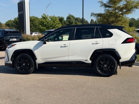 Used 2022 Toyota RAV4 XSE w/ XSE Grade Weather Package AWD/4WD image 3