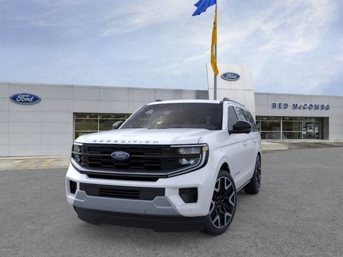 New 2026 Ford Expedition Platinum w/ Platinum Ultimate Package AWD/4WD image 3