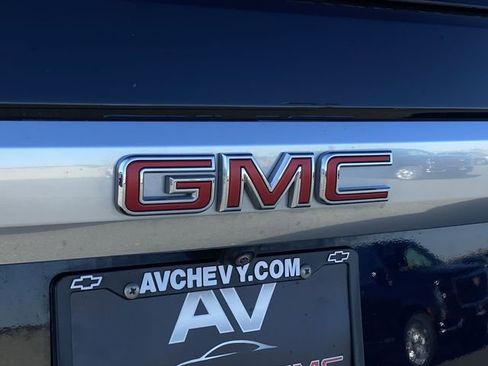 Used 2023 GMC Yukon Denali image 40
