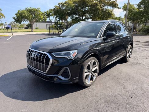 Used 2020 Audi Q3 2.0T Premium Plus w/ Premium Plus Package AWD/4WD image 6