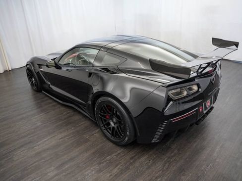 Used 2015 Chevrolet Corvette Z06 w/ 3LZ Preferred Equipment Group RWD image 11