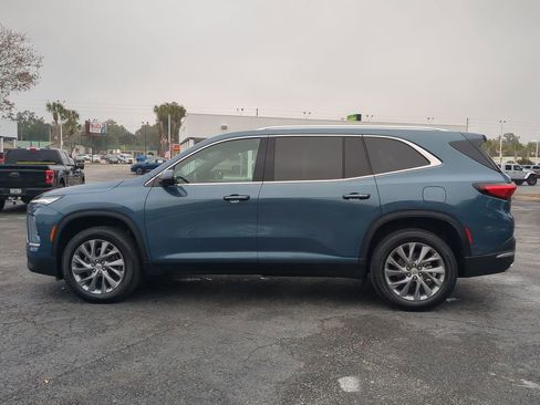 Used 2025 Buick Enclave Preferred image 7
