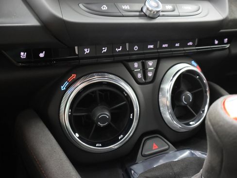 Used 2021 Chevrolet Camaro ZL1 RWD image 41