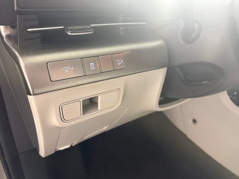 Used 2024 Hyundai Kona SEL FWD image 20