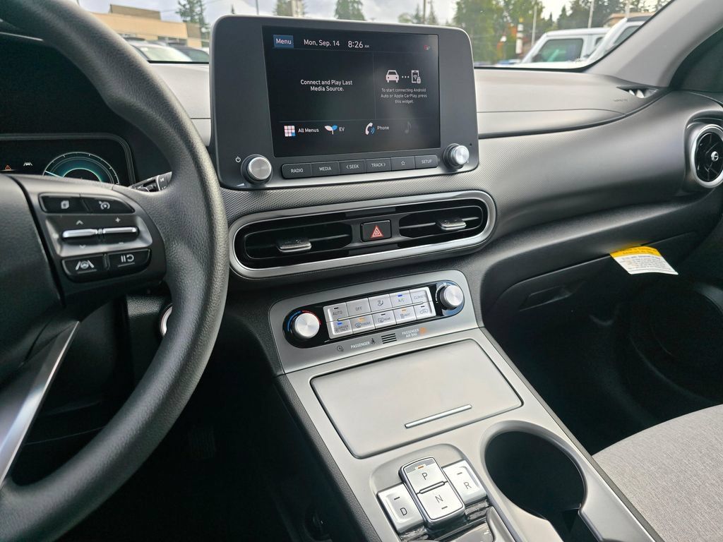 Used 2023 Hyundai Kona SE FWD image 22
