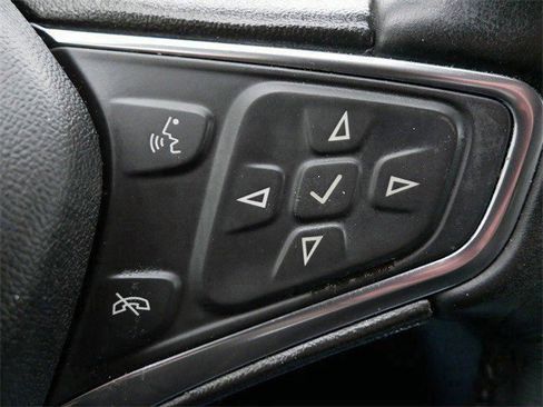 Used 2018 Chevrolet Equinox Premier image 27