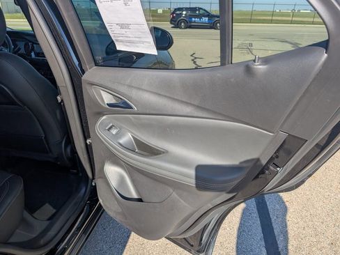 Used 2023 Buick Encore GX Essence w/ Experience Buick Package image 7