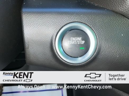 Used 2023 GMC Terrain SLE w/ Driver Convenience Package image 21