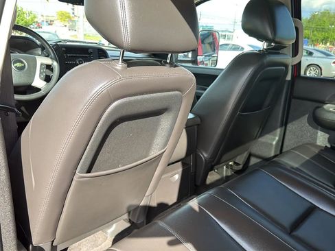Used 2011 Chevrolet Silverado 2500 LT w/ Interior Plus Package AWD/4WD image 60