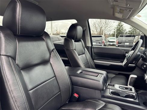 Used 2017 Toyota Tundra SR5 image 36