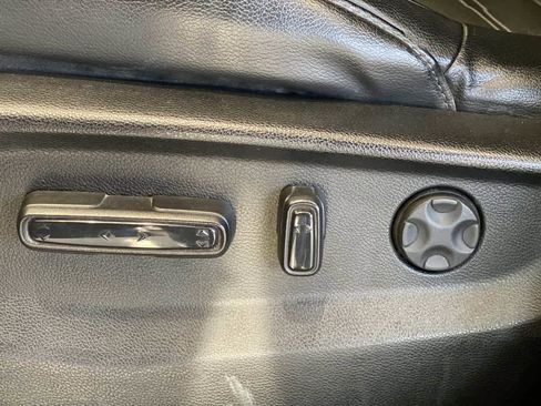 Used 2022 Honda CR-V Touring image 15