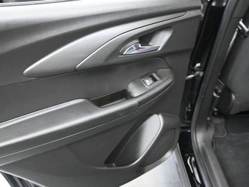 Used 2023 Chevrolet TrailBlazer LT FWD image 23