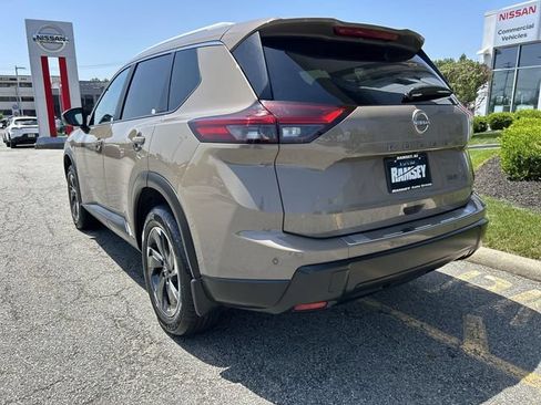 Certified 2024 Nissan Rogue SV w/ SV Premium Package AWD/4WD image 6