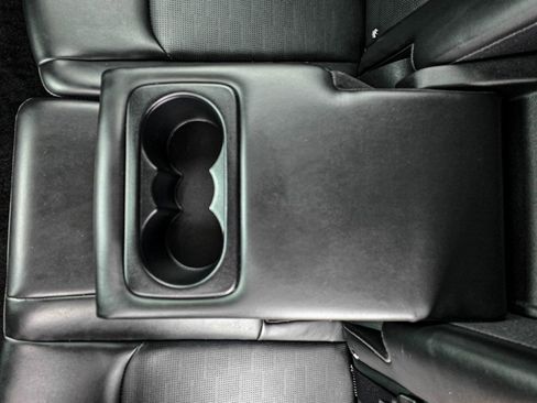 Used 2024 Kia Sorento S image 30