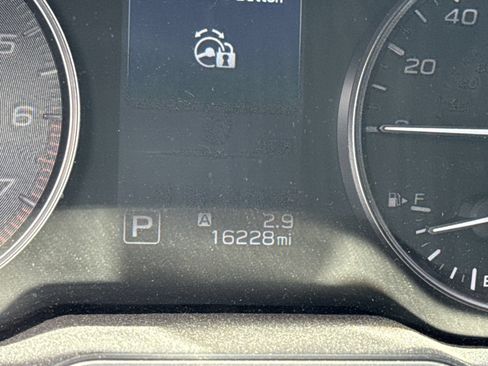 Used 2024 Subaru Outback Limited AWD/4WD image 5
