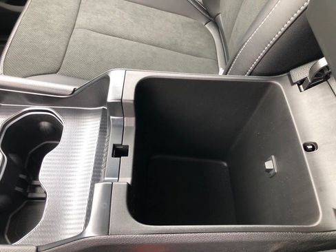 New 2025 Jeep Grand Cherokee Altitude image 34