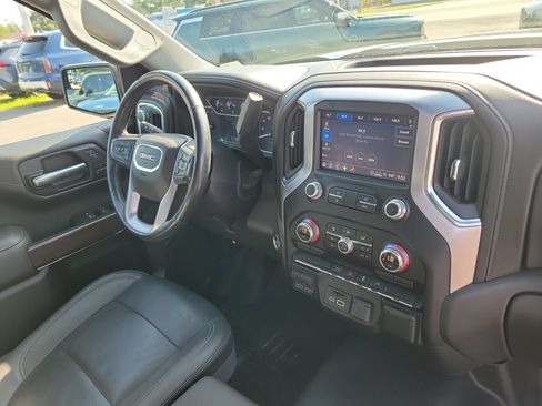 Used 2022 GMC Sierra 1500 SLT AWD/4WD image 8