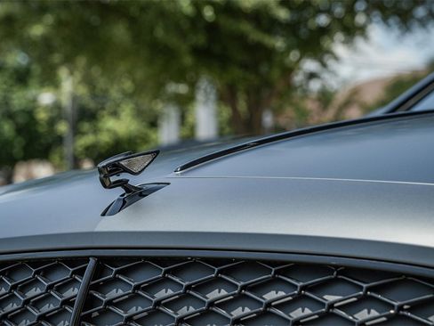 New 2025 Bentley Flying Spur Plug-In Hybrid image 9