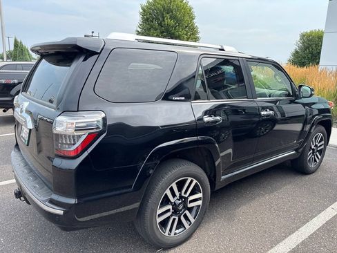 Used 2024 Toyota 4Runner Limited AWD/4WD image 3