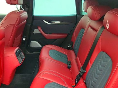 Used 2019 Maserati Levante GranLusso image 22