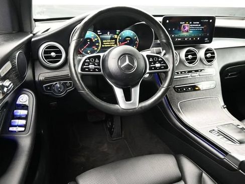 Used 2021 Mercedes-Benz GLC 300 4MATIC w/ Premium Package image 14