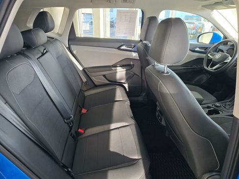 Used 2024 Volkswagen Taos SE image 41