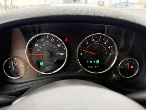 Used 2012 Jeep Wrangler Unlimited Sahara w/ Connectivity Group image 26