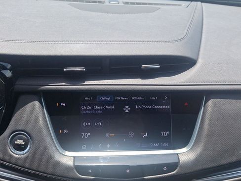 Used 2020 Cadillac XT5 Luxury AWD/4WD image 30