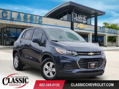 Used 2019 Chevrolet Trax LS w/ Tint and Cruise Package image 1