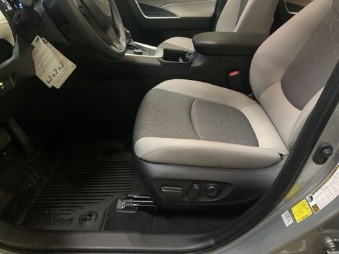 New 2025 Toyota RAV4 XLE image 9