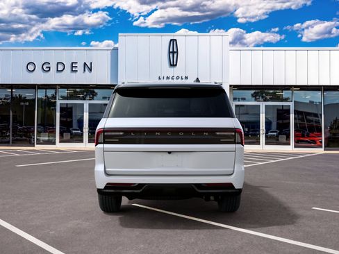 New 2027 Lincoln Navigator Black Label AWD/4WD image 7