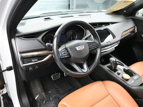 Used 2019 Cadillac XT4 Sport AWD/4WD image 12