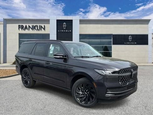 New 2026 Lincoln Navigator Reserve w/ Jet Appearance Package AWD/4WD image 1