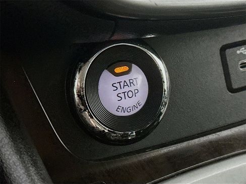 Used 2019 Nissan Murano Platinum image 28