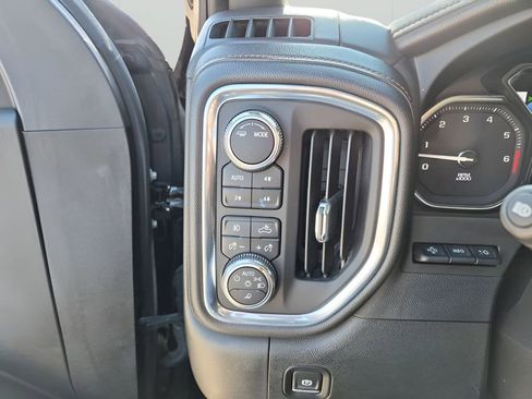 Used 2022 GMC Sierra 1500 AT4 w/ AT4 Premium Package image 33