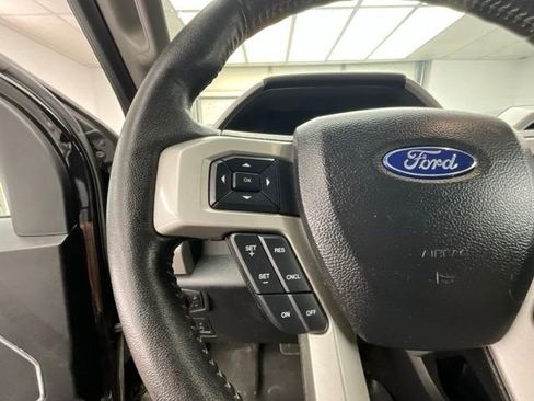 Used 2019 Ford F150 Lariat w/ Equipment Group 502A Luxury AWD/4WD image 17