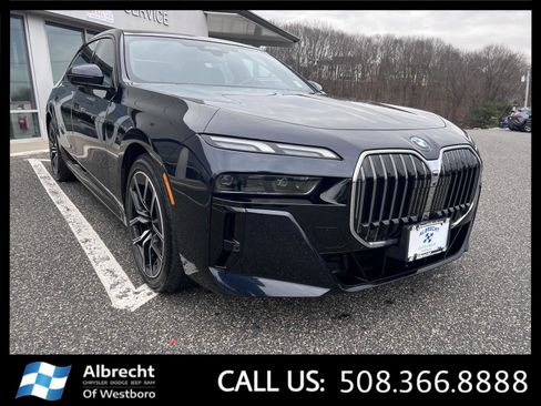 Used 2024 BMW 740i xDrive image 7