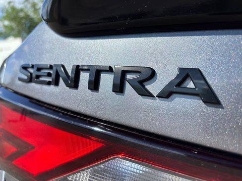 Used 2023 Nissan Sentra SR w/ Midnight Edition Package FWD image 11