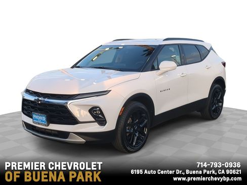 Used 2024 Chevrolet Blazer LT w/ Convenience Package FWD image 1