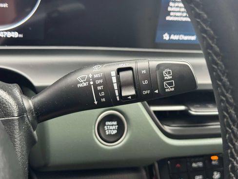 Used 2024 Kia Seltos SX w/ SX Sunroof Package AWD/4WD image 23