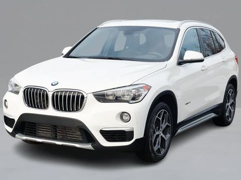 Used 2018 BMW X1 xDrive28i image 1