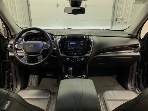 Used 2020 Chevrolet Traverse RS image 28